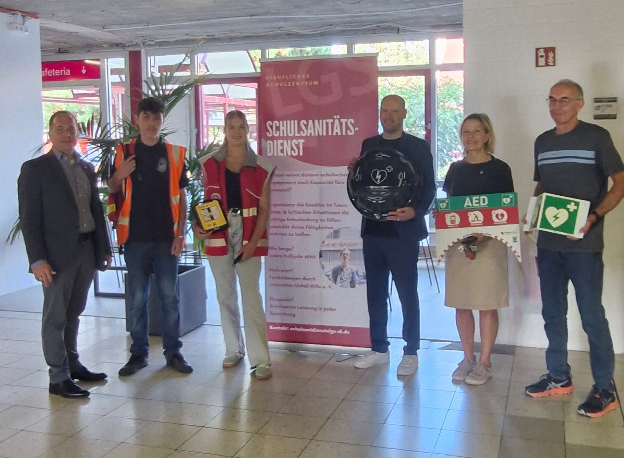 Neuer Defibrilator für unsere Schule